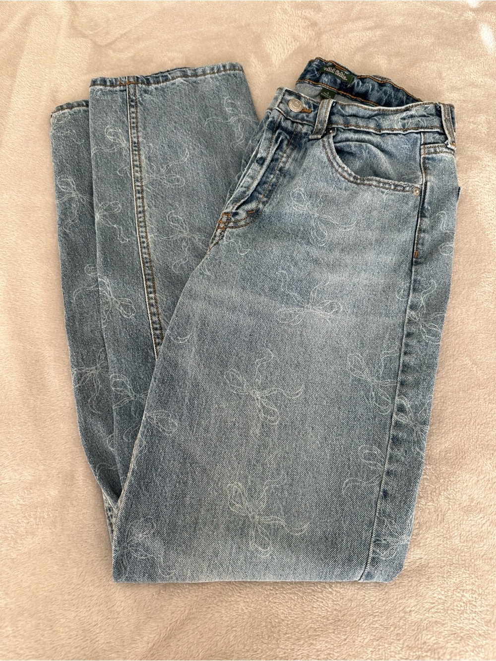 Cottage Core Bow Jeans, Straight Cut, Med Blue Denim, High Rise, Size 4